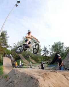 Nauka tricków BMX – BMX School