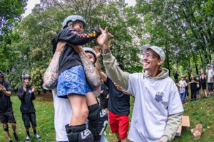 Trener BMX School w trakcie zajęć