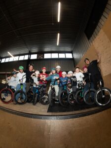 Riderzy BMX School na skateparku