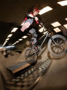 Trening BMX-u na skateparku – BMX School